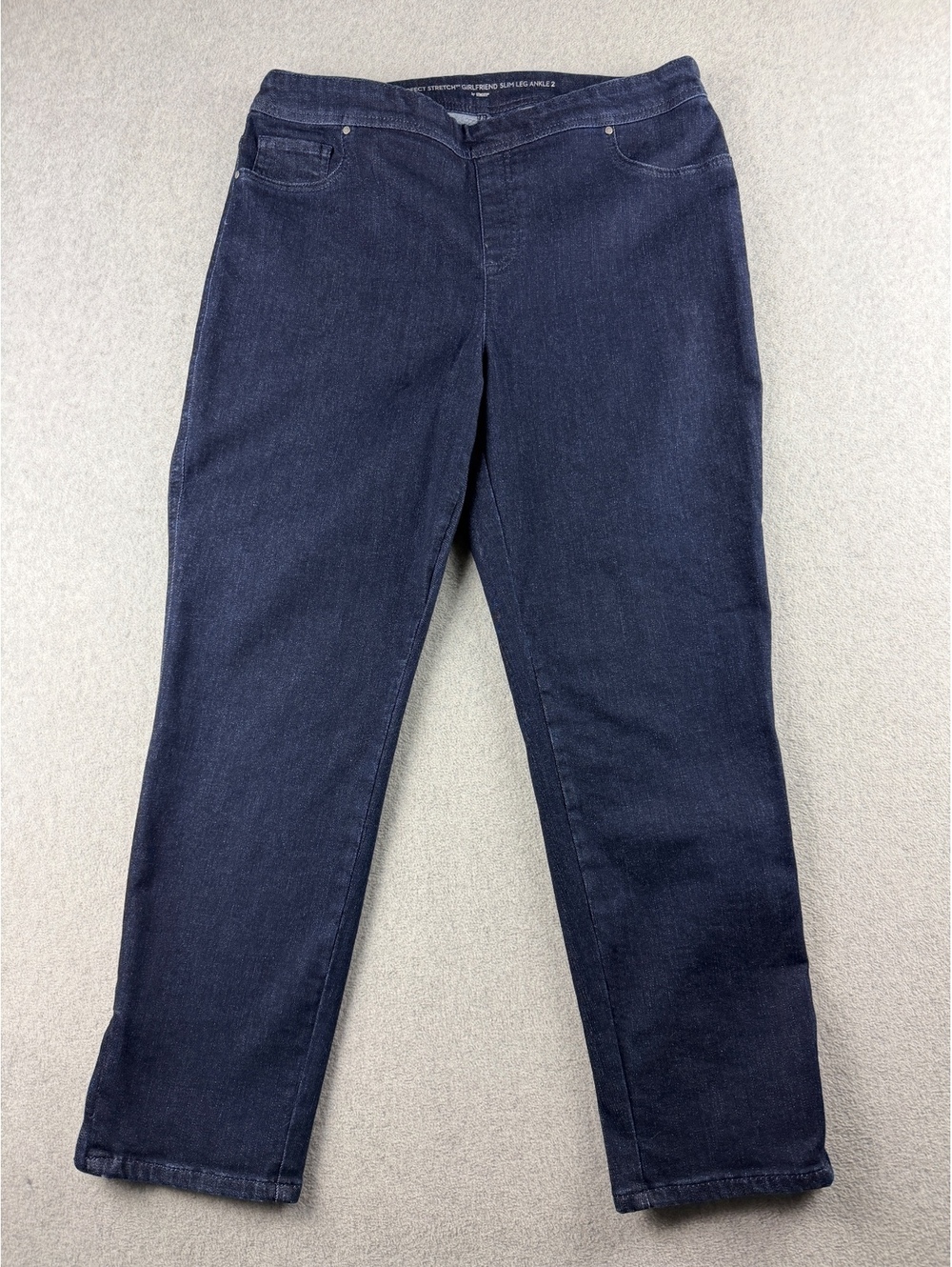 Chico's Perfect Stretch Girlfriend Slim Leg Ankle zipper Jeans Size 2
